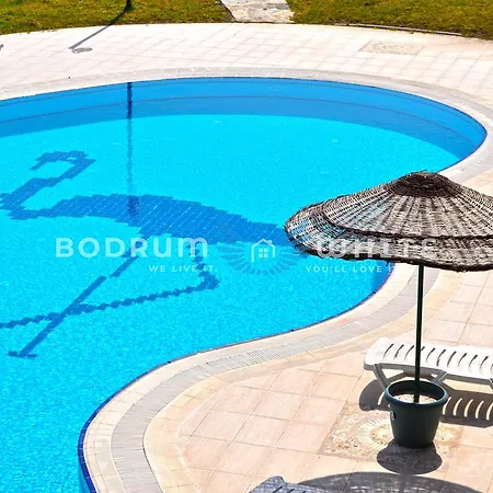 Casa de Férias Bodrum Fcc 2 Bedroom Garden Holiday Homes A15 *