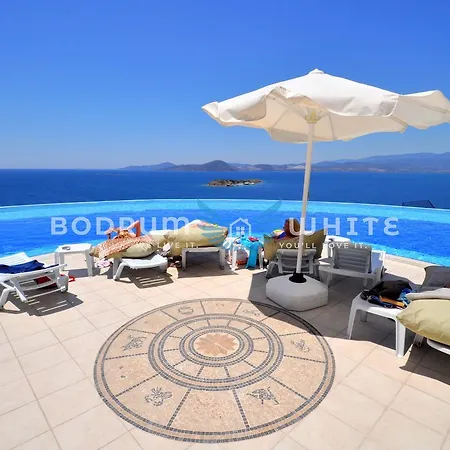 Bodrum Fcc 2 Bedroom Garden Holiday Homes A15 *