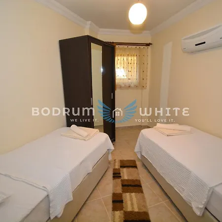 Bodrum Fcc 2 Bedroom Garden Holiday Homes A15 *