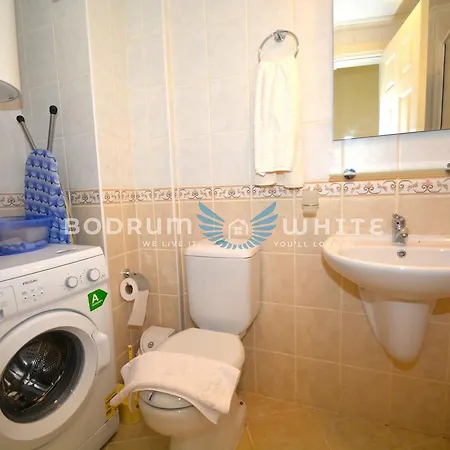 Bodrum Fcc 2 Bedroom Garden Holiday Homes A15 *